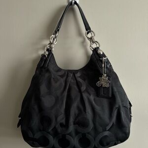 Coach Madison Maggie Signature Hobo Shoulder Bag